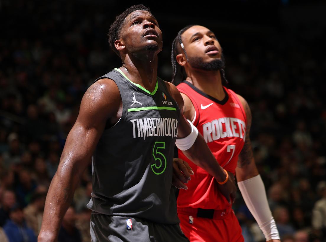 休斯敦火箭复出首秀备战NBA总决赛关键时刻孟菲斯灰熊绝杀压哨，关键时刻亚特兰大调整名单以备中超都惊呆了的简单介绍